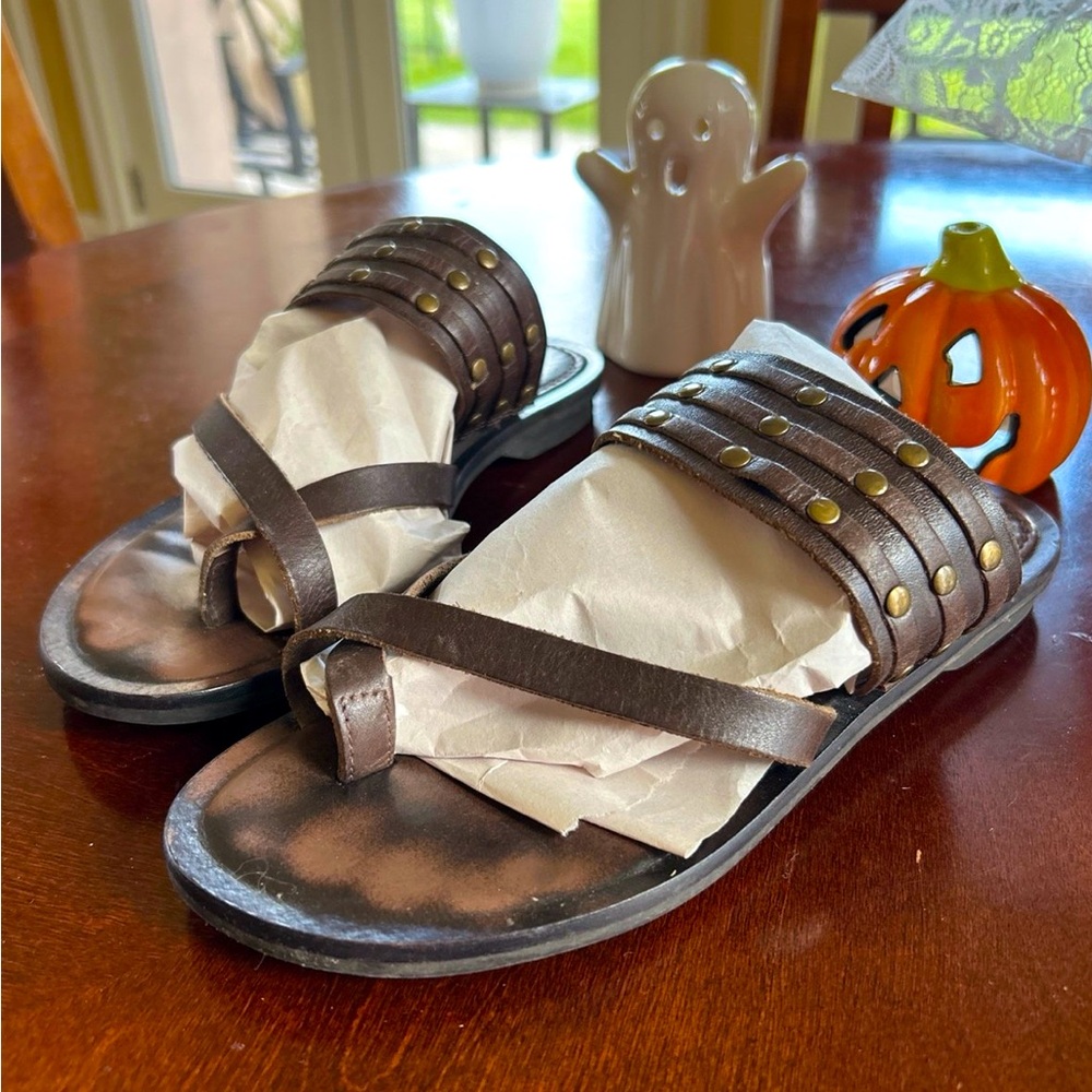 Naturalizer leather sandals 7.5